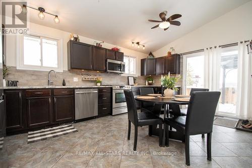 874 Monarch Road, Kawartha Lakes (Lindsay), ON - Indoor