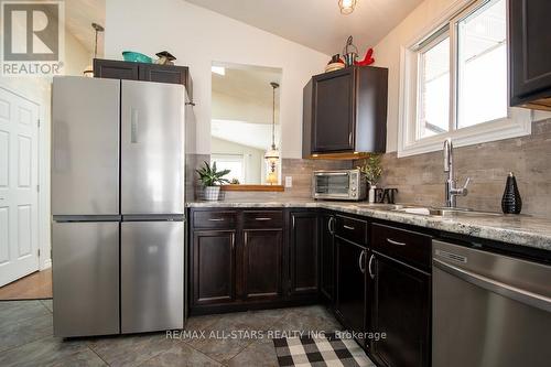 874 Monarch Road, Kawartha Lakes (Lindsay), ON - Indoor Photo Showing Kitchen With Double Sink