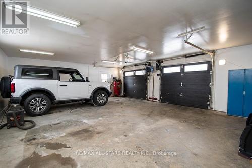 874 Monarch Road, Kawartha Lakes (Lindsay), ON - Indoor Photo Showing Garage