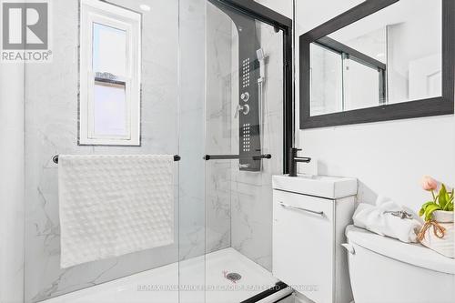 16 Archer Street, Toronto, ON - Indoor Photo Showing Bathroom