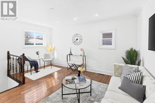 16 Archer Street, Toronto, ON - Indoor Photo Showing Living Room