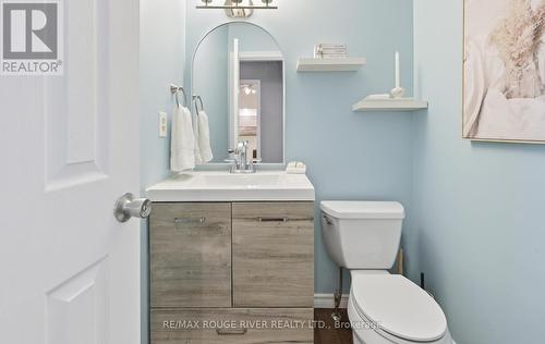 1201 Charlotte Circle, Pickering, ON - Indoor Photo Showing Bathroom