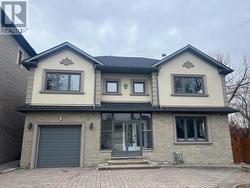 253 LAKELAND CRESCENT  Richmond Hill, ON L4E 3A6