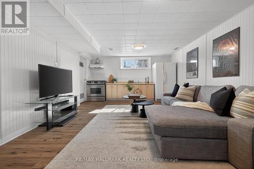 23 Acton Avenue, Toronto, ON - Indoor