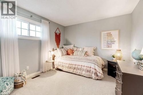 2251 Mansfield Drive, Burlington, ON - Indoor Photo Showing Bedroom