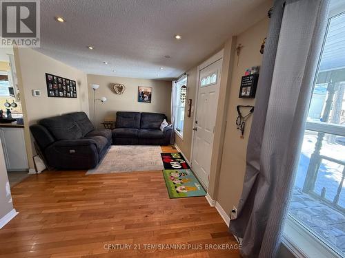 60 Woods Street, Kirkland Lake (Kl & Area), ON - Indoor