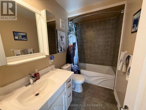 60 Woods Street, Kirkland Lake (Kl & Area), ON - Indoor Photo Showing Bathroom