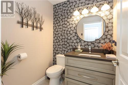 81 Forestdale Drive, Sudbury, ON - Indoor Photo Showing Bathroom