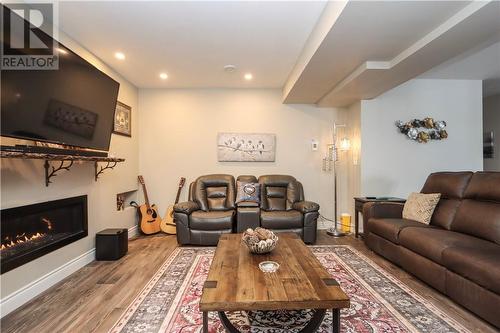 81 Forestdale Drive, Sudbury, ON - Indoor Photo Showing Living Room With Fireplace