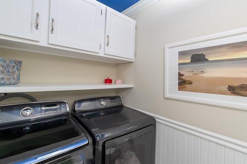 Powder room - 895 Rue Ravel, Brossard, QC - Indoor Photo Showing Laundry Room