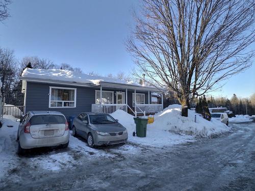 1110 Rue Gatineau  Québec (La Haute-Saint-Charles), QC G3J 1R4