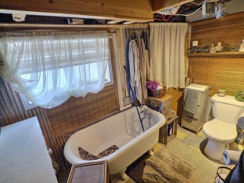 Bathroom - 1110 Rue Gatineau, Québec (La Haute-Saint-Charles), QC - Indoor Photo Showing Bathroom