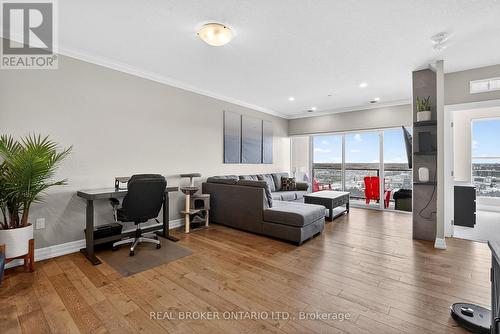 609 - 1878 Gordon Street, Guelph, ON - Indoor Photo Showing Living Room