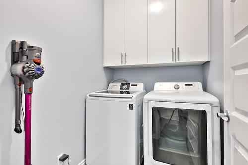 Laundry room - 1529 Rue Riendeau, Chambly, QC - Indoor Photo Showing Laundry Room