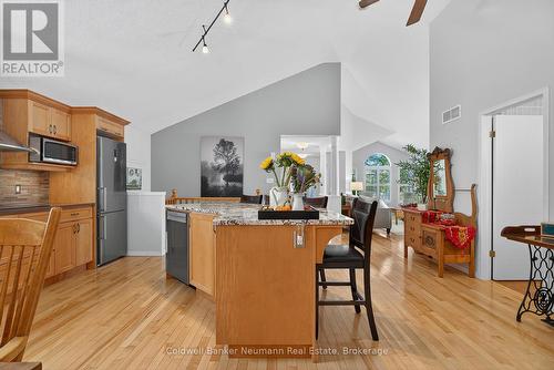 17 Milson Crescent, Guelph (Kortright Hills), ON - Indoor Photo Showing Kitchen