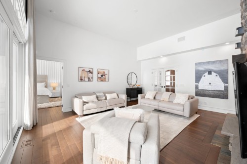 Salon - 63 Rue Augusta, Morin-Heights, QC - Indoor Photo Showing Living Room