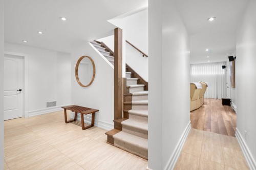 Escalier - 63 Rue Augusta, Morin-Heights, QC - Indoor Photo Showing Other Room