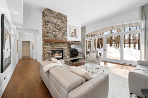 Salon - 63 Rue Augusta, Morin-Heights, QC - Indoor Photo Showing Living Room With Fireplace