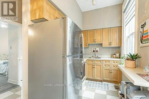 848 Dundas Street E, London East (East G), ON - Indoor Photo Showing Kitchen