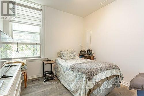 848 Dundas Street E, London East (East G), ON - Indoor Photo Showing Bedroom