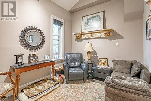 848 Dundas Street E, London East (East G), ON - Indoor