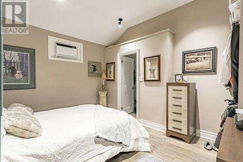 848 Dundas Street E, London East (East G), ON - Indoor Photo Showing Bedroom