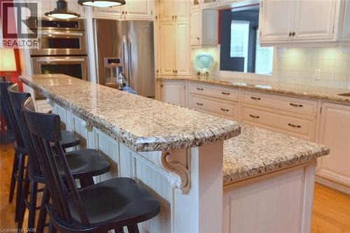 105 Overdale Avenue, Waterdown, ON - Indoor Photo Showing Kitchen With Upgraded Kitchen