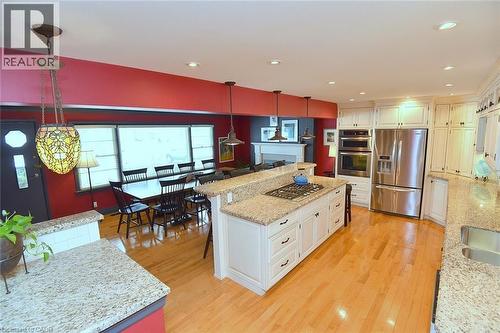 105 Overdale Avenue, Waterdown, ON - Indoor Photo Showing Kitchen With Upgraded Kitchen