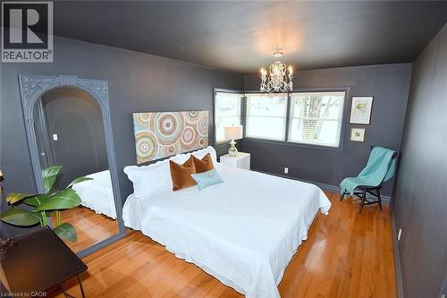 105 Overdale Avenue, Waterdown, ON - Indoor Photo Showing Bedroom