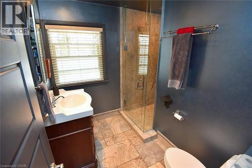 105 Overdale Avenue, Waterdown, ON - Indoor Photo Showing Bathroom
