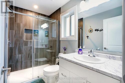 12 Auburn Drive, St. Thomas, ON - Indoor Photo Showing Bathroom