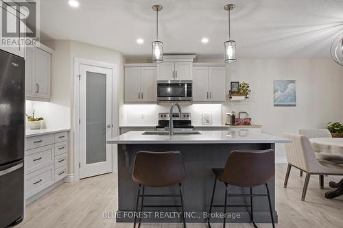 12 Auburn Drive, St. Thomas, ON - Indoor Photo Showing Kitchen With Upgraded Kitchen