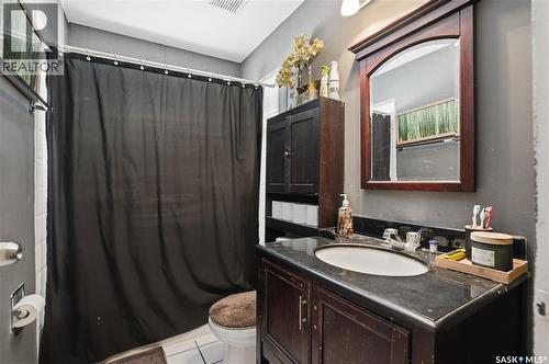 2337 William Avenue, Saskatoon, SK - Indoor Photo Showing Bathroom