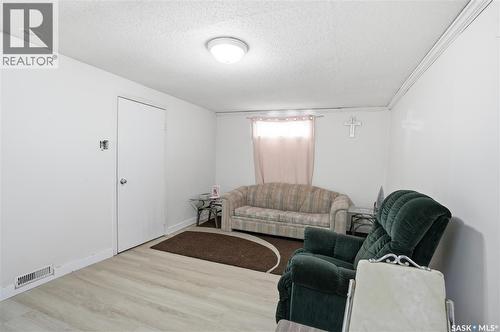 2337 William Avenue, Saskatoon, SK - Indoor