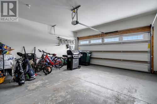 1091 Copeland Avenue, Windsor, ON - Indoor Photo Showing Garage