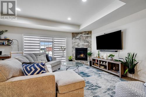 1091 Copeland Avenue, Windsor, ON - Indoor Photo Showing Living Room With Fireplace