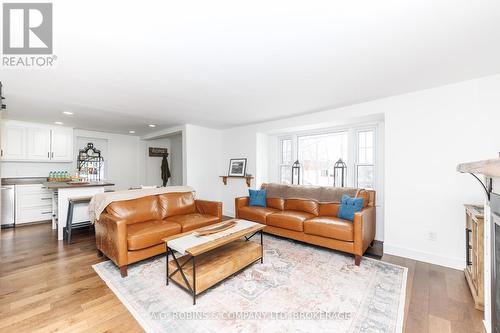 972 Silver Bay Road, Port Colborne (Sherkston), ON - Indoor Photo Showing Living Room