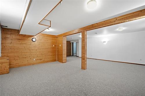 46 Donan Street, Winnipeg, MB - Indoor Photo Showing Other Room