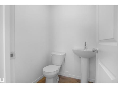 431 Aster Dr Nw, Edmonton, AB - Indoor Photo Showing Bathroom