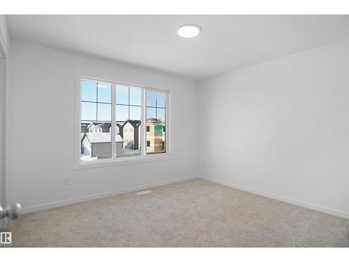 431 Aster Dr Nw, Edmonton, AB - Indoor Photo Showing Other Room