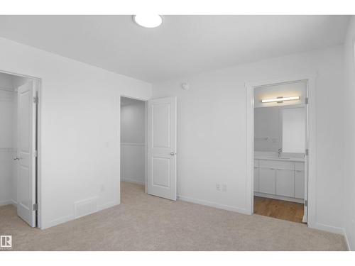 431 Aster Dr Nw, Edmonton, AB - Indoor