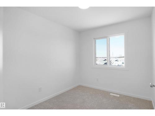 431 Aster Dr Nw, Edmonton, AB - Indoor Photo Showing Other Room
