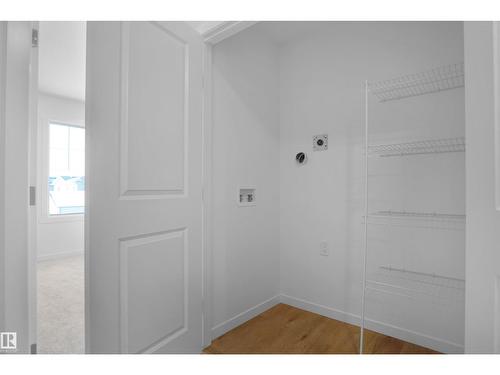 431 Aster Dr Nw, Edmonton, AB - Indoor Photo Showing Other Room