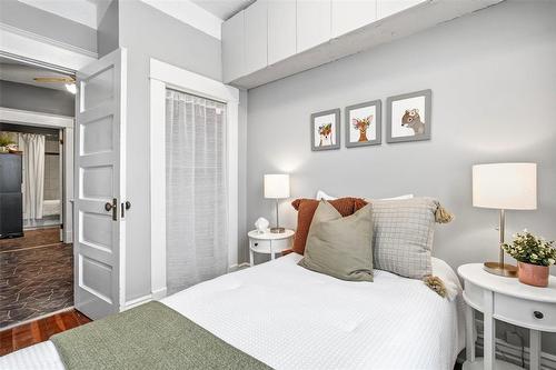 500 Newman Street, Winnipeg, MB - Indoor Photo Showing Bedroom