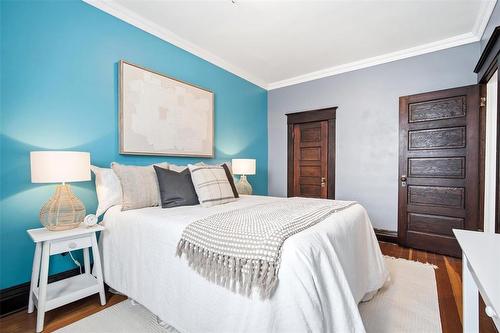 500 Newman Street, Winnipeg, MB - Indoor Photo Showing Bedroom