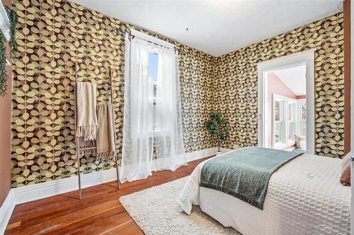 500 Newman Street, Winnipeg, MB - Indoor Photo Showing Bedroom