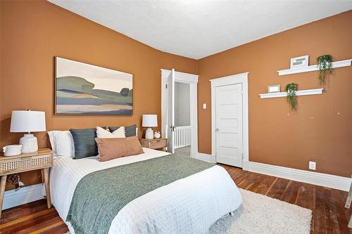 500 Newman Street, Winnipeg, MB - Indoor Photo Showing Bedroom