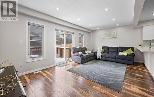 509 Northbrook Place, Kitchener, ON - Indoor Photo Showing Living Room