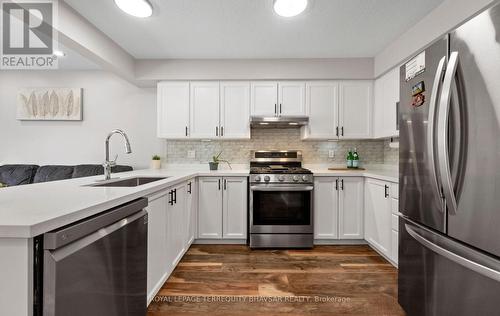 509 Northbrook Place, Kitchener, ON - Indoor Photo Showing Kitchen With Stainless Steel Kitchen With Upgraded Kitchen
