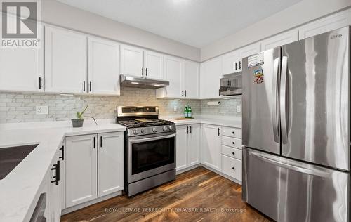 509 Northbrook Place, Kitchener, ON - Indoor Photo Showing Kitchen With Stainless Steel Kitchen With Upgraded Kitchen